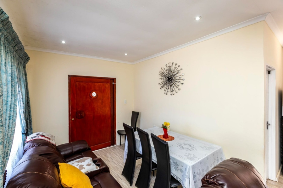 3 Bedroom Property for Sale in Cove Rock Eastern Cape